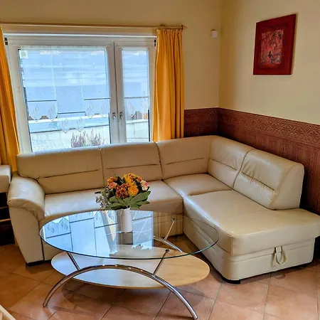 Holiday home Ferienwohnung, Tiny House, Weisseritztaeler, Wandern & Radfahren Klingenberg